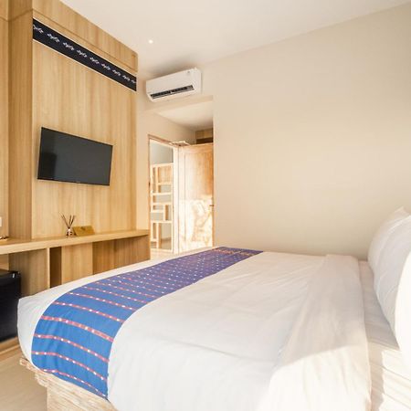 Dejavu 2.0 Hotel Bajo Komodo ラブハン・バジョ エクステリア 写真