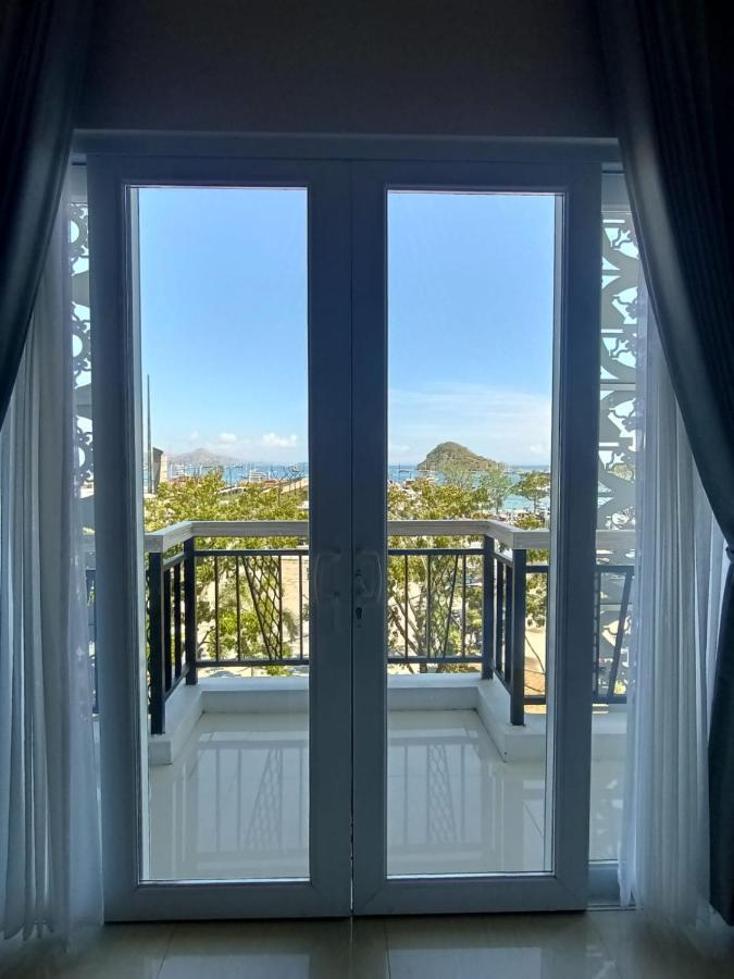 Dejavu 2.0 Hotel Bajo Komodo ラブハン・バジョ エクステリア 写真
