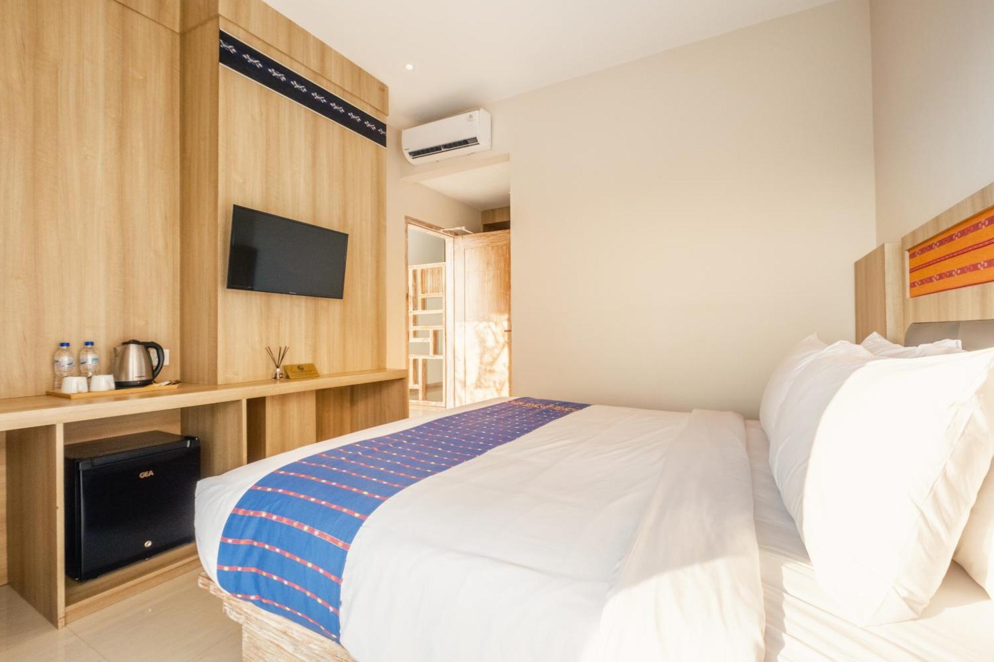 Dejavu 2.0 Hotel Bajo Komodo ラブハン・バジョ エクステリア 写真