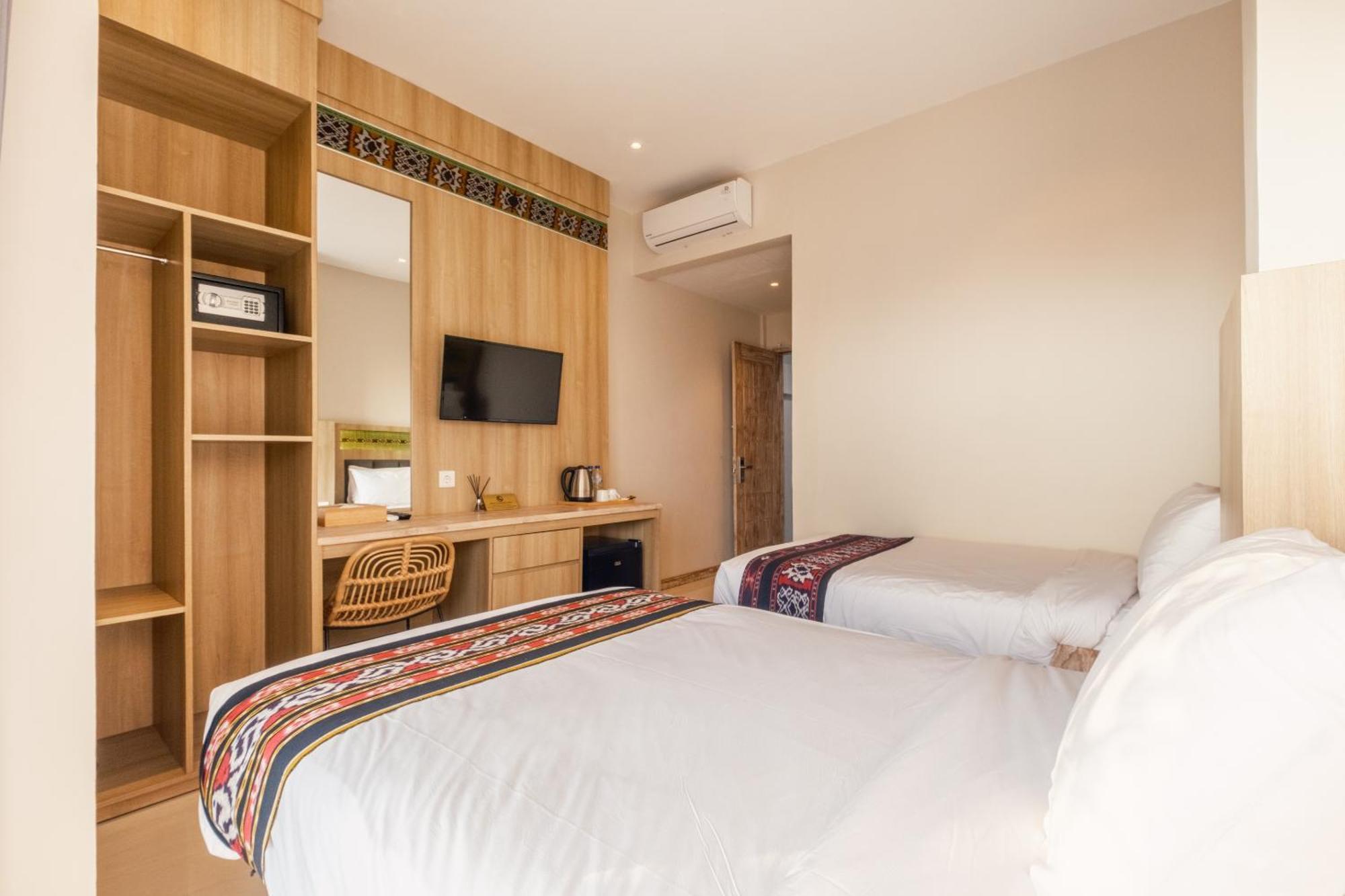 Dejavu 2.0 Hotel Bajo Komodo ラブハン・バジョ エクステリア 写真