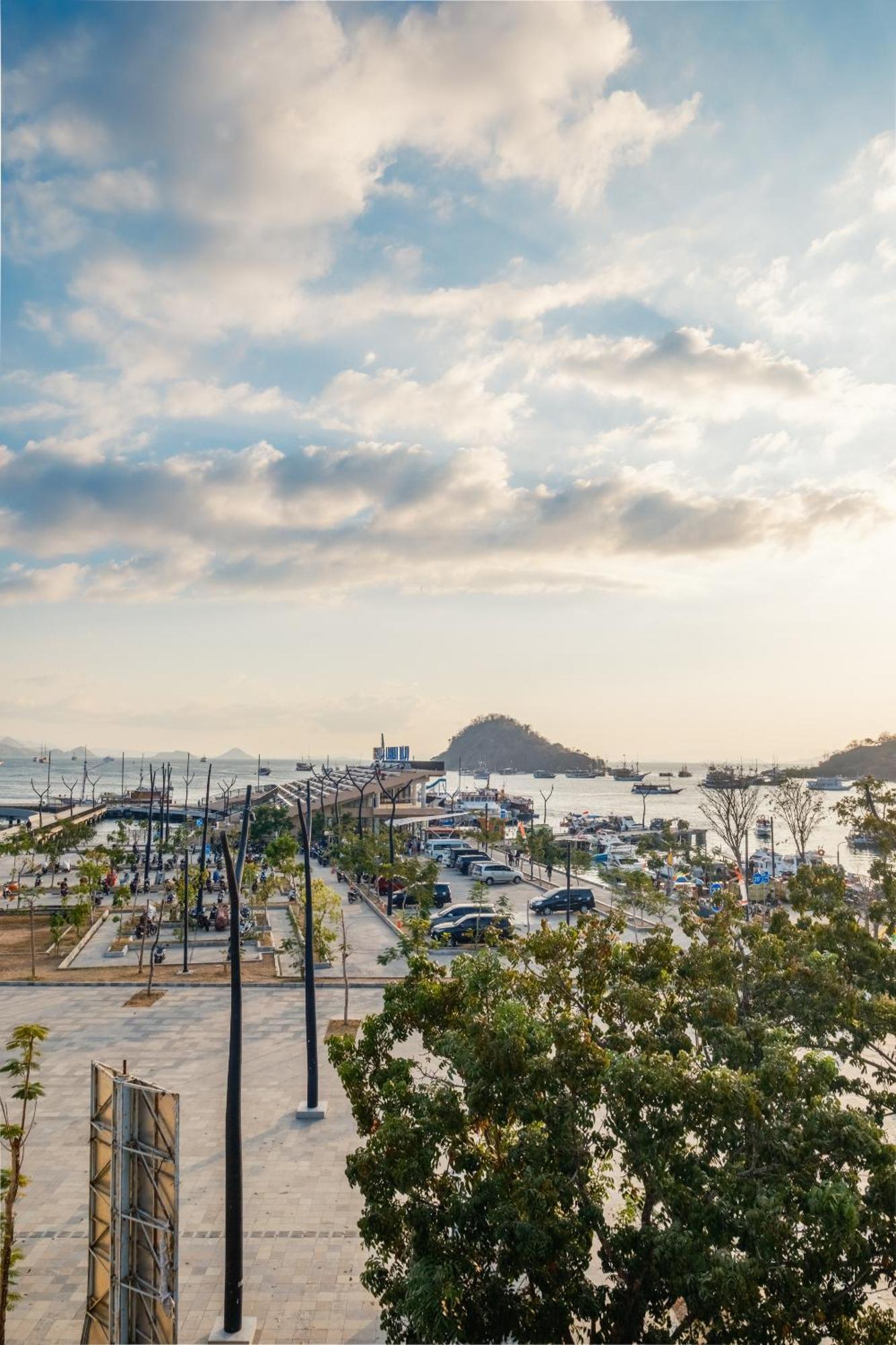 Dejavu 2.0 Hotel Bajo Komodo ラブハン・バジョ エクステリア 写真
