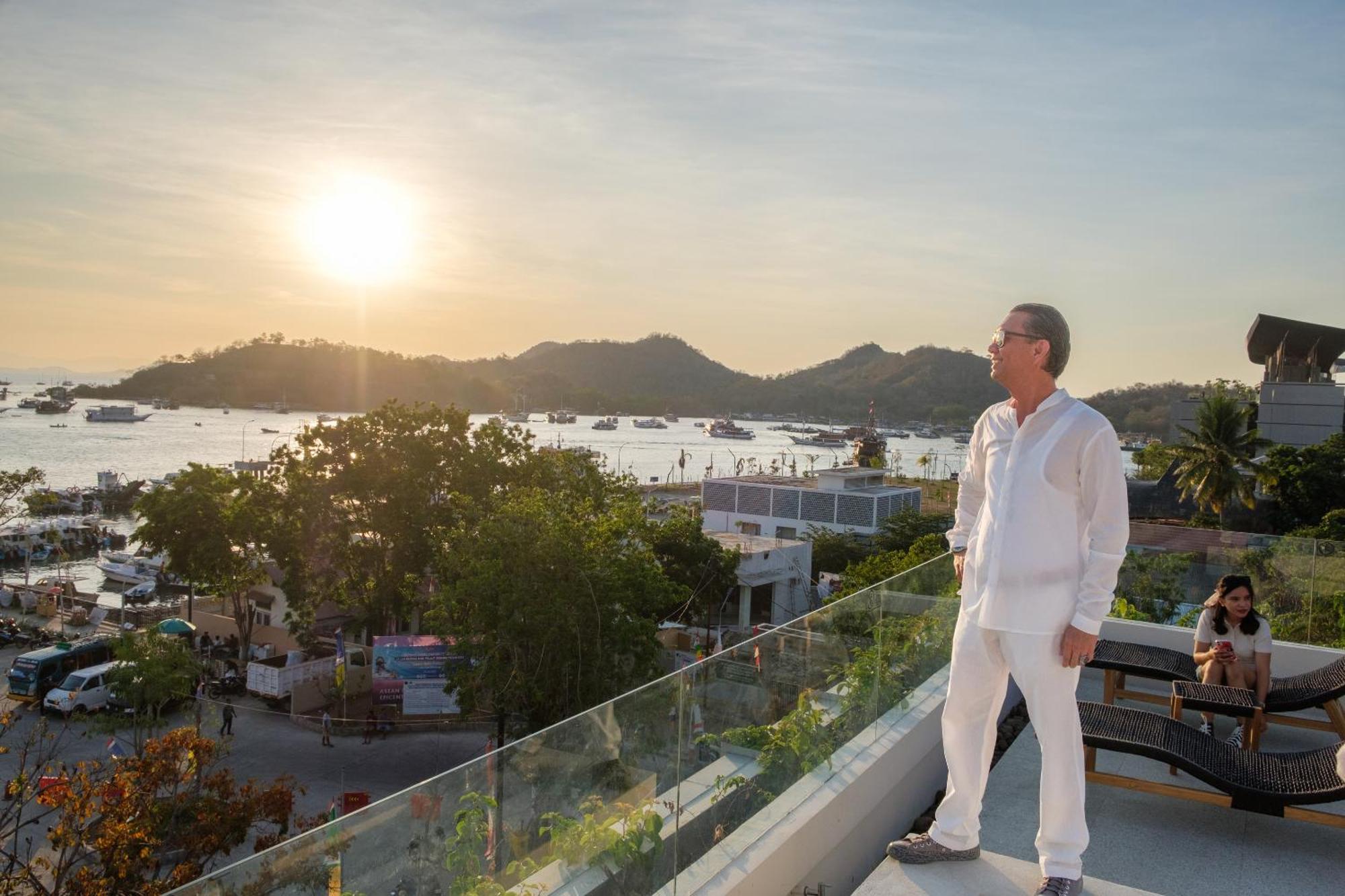 Dejavu 2.0 Hotel Bajo Komodo ラブハン・バジョ エクステリア 写真
